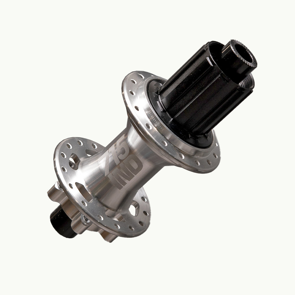 Maza Trasera 715IND Trail 12x148 Boost 32H Plata Núcleo Microspline - 715 Industries
